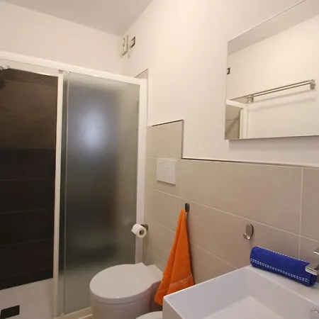 Cozy Flat Near The Бібіоне